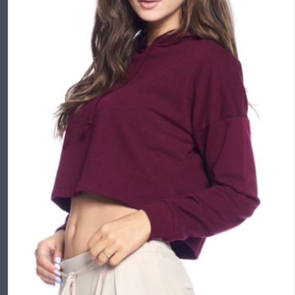 **WINE** Pullover Cropped Hoodie